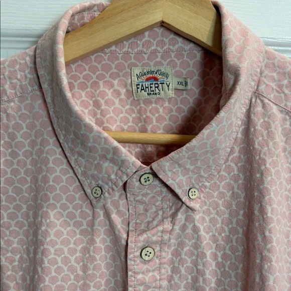 Faherty Rose and White Scalloped Print Button-Down Shirt - Picture 3 of 6